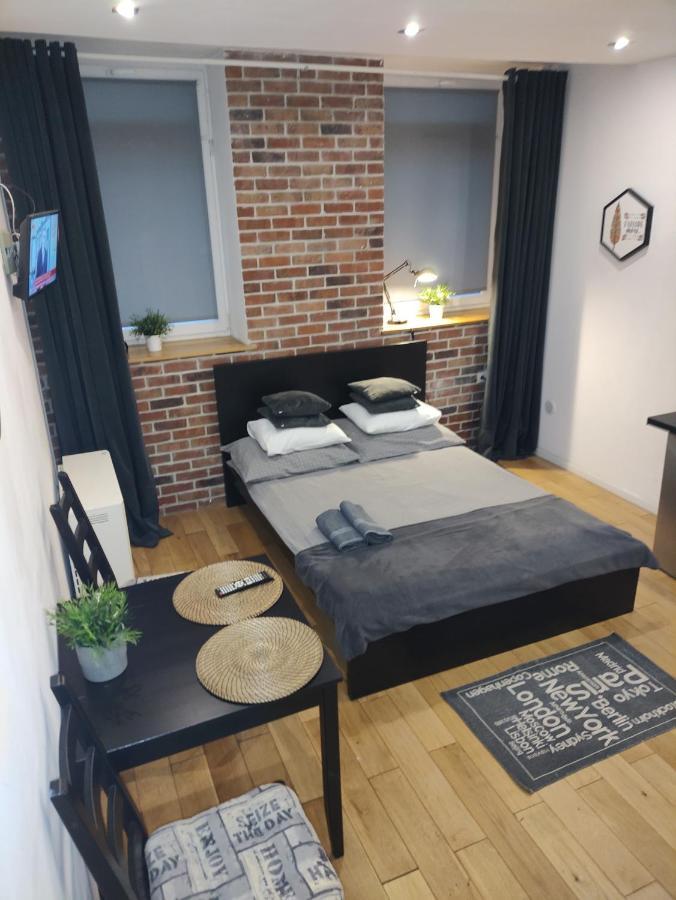 Topolowa Apartments - Self Check In - Next To Main Rail, 10 Min To Main Square Krakow Exterior photo